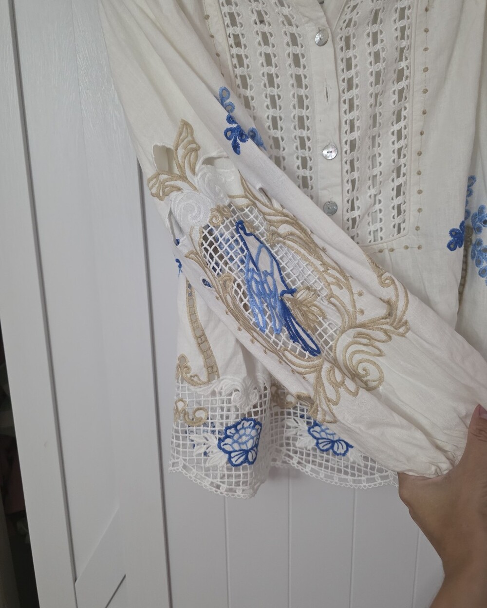 Farm Rio Romantic Richelieu Off-White Blouse - Picture 2 of 6